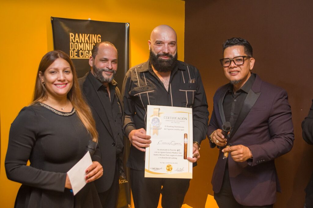 Desde el Humidor consagra a Esencia como el mejor emergente 2025